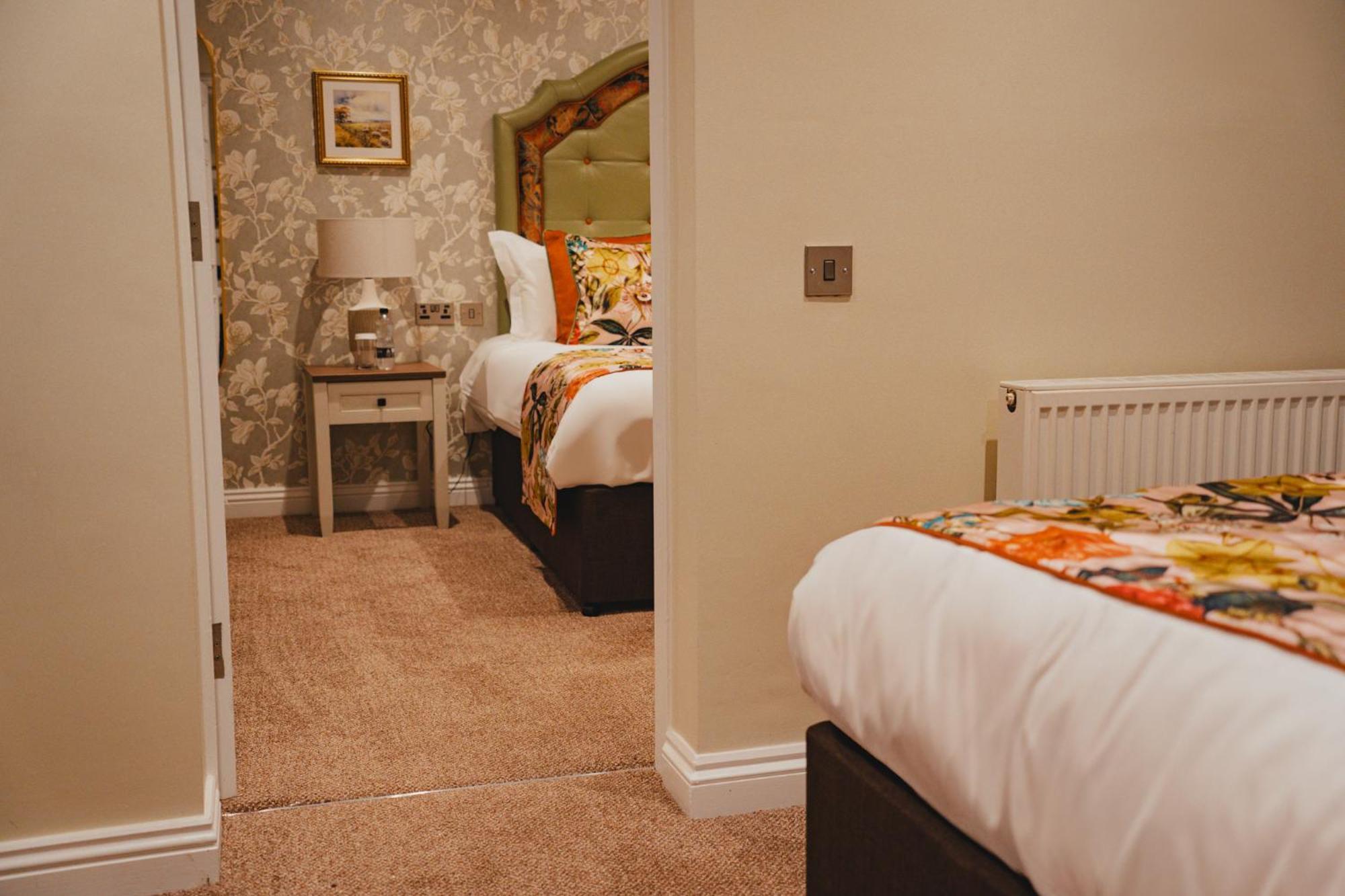 The Golden Fleece Hotel, Thirsk, North Yorkshire Zewnętrze zdjęcie