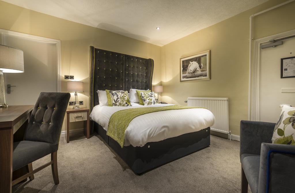 The Golden Fleece Hotel, Thirsk, North Yorkshire Zewnętrze zdjęcie