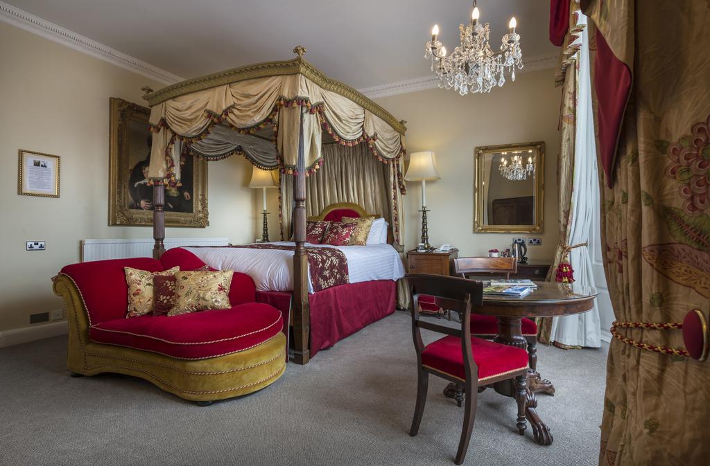 The Golden Fleece Hotel, Thirsk, North Yorkshire Zewnętrze zdjęcie