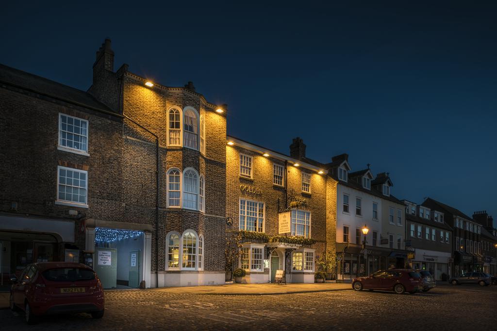 The Golden Fleece Hotel, Thirsk, North Yorkshire Zewnętrze zdjęcie