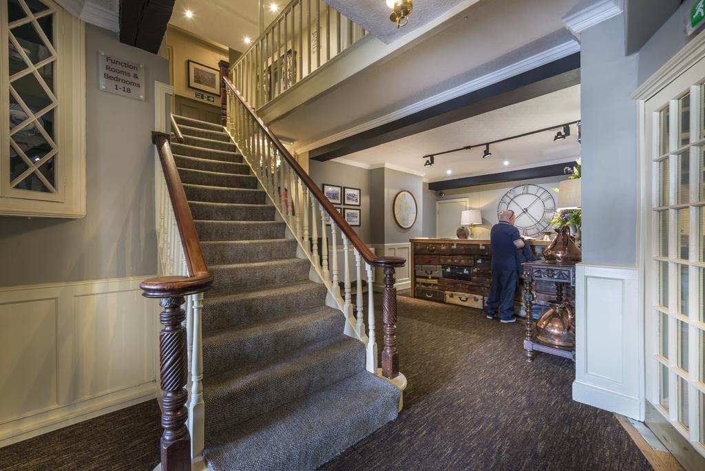 The Golden Fleece Hotel, Thirsk, North Yorkshire Zewnętrze zdjęcie